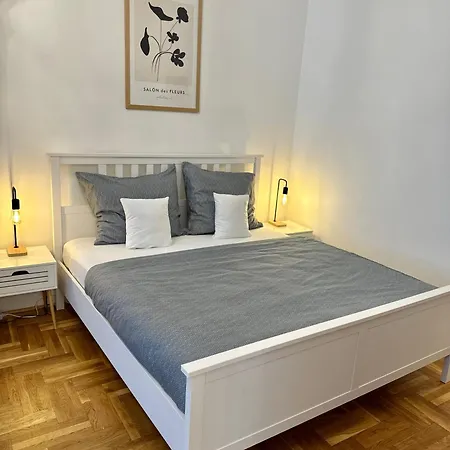 Grand Apartment *