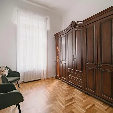 Apartament Grand *